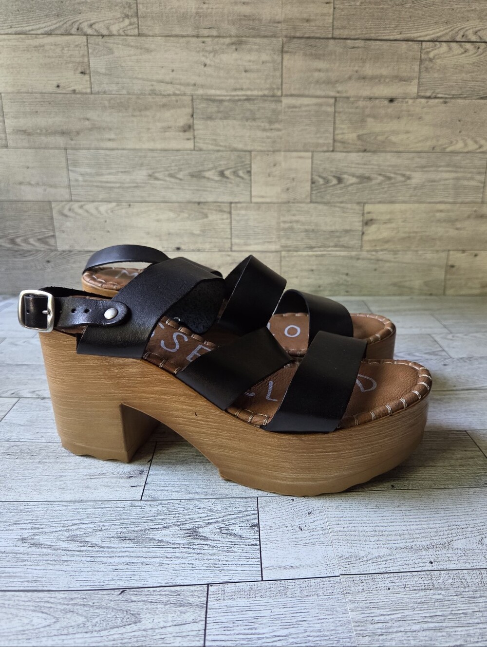 Musse & Cloud Black Leather Platform Sandals